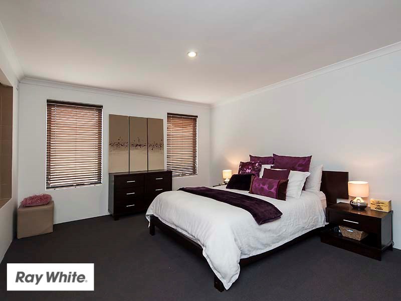 18 Ollave Circuit, Aveley WA 6069