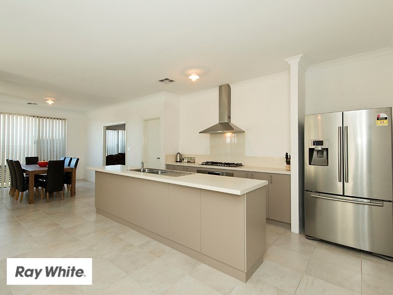 31 Tully Parade, Ellenbrook WA 6069