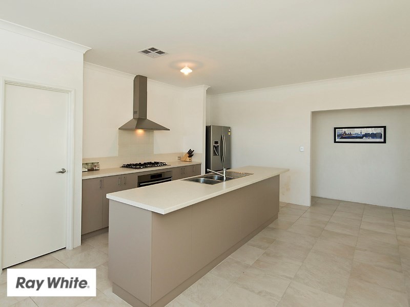 31 Tully Parade, Ellenbrook WA 6069