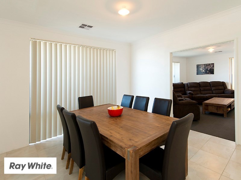 31 Tully Parade, Ellenbrook WA 6069