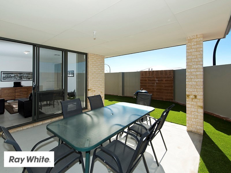 31 Tully Parade, Ellenbrook WA 6069