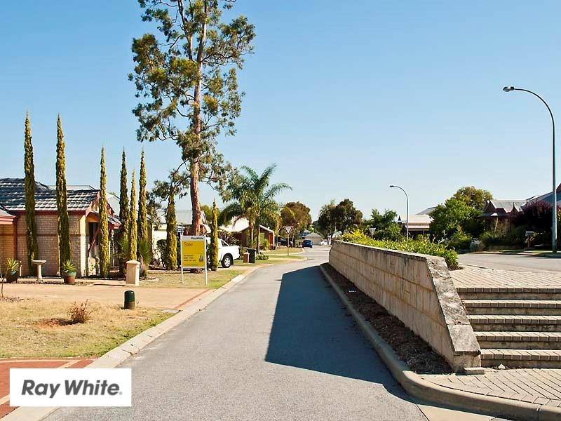 11 Kalyeeda Terrace, Ellenbrook WA 6069