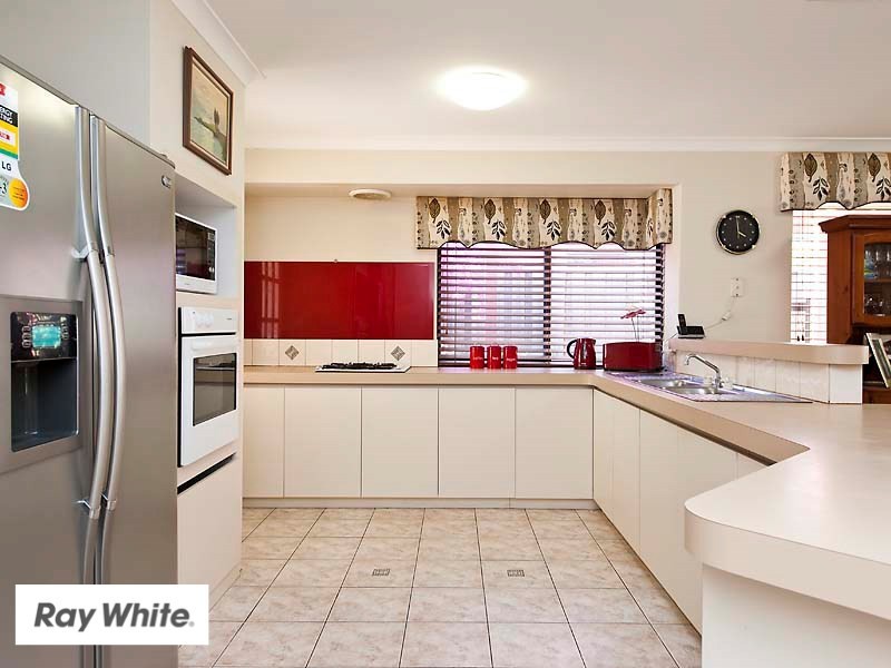 11 Kalyeeda Terrace, Ellenbrook WA 6069