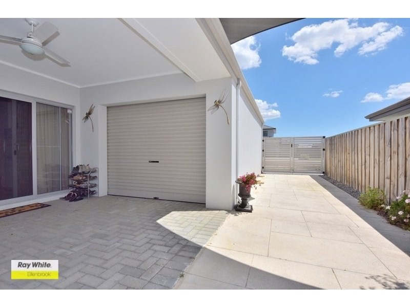 6 Packwood Link, The Vines WA 6069