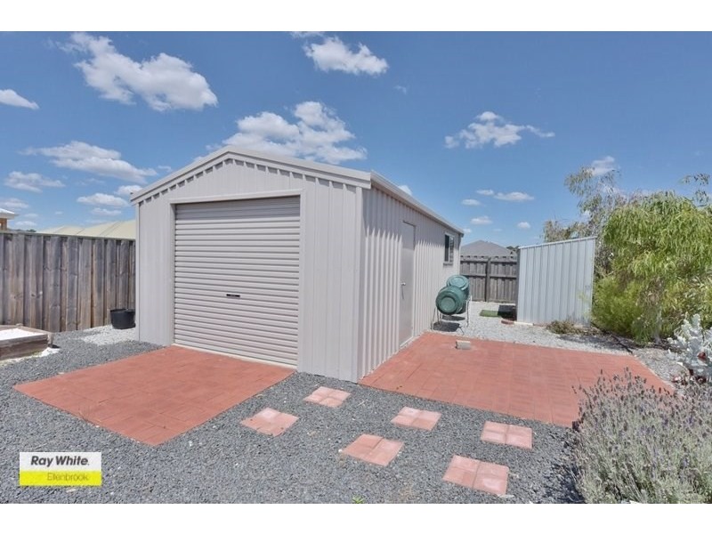6 Packwood Link, The Vines WA 6069