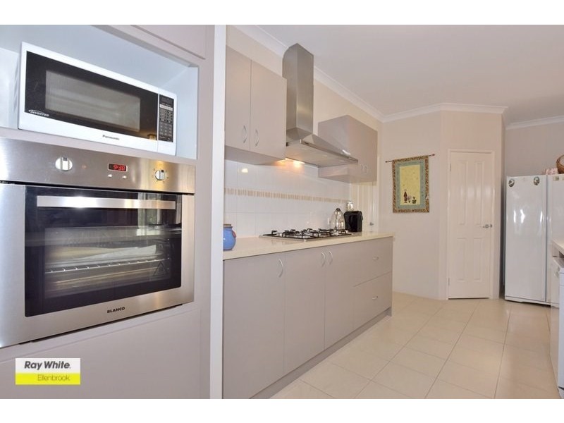 6 Packwood Link, The Vines WA 6069