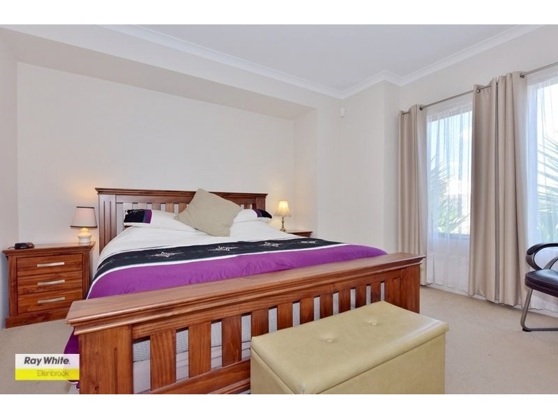 6 Packwood Link, The Vines WA 6069