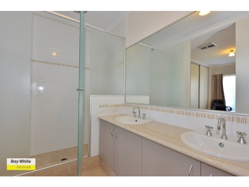 6 Packwood Link, The Vines WA 6069