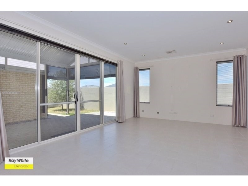 38 Delapre Drive, Ellenbrook WA 6069