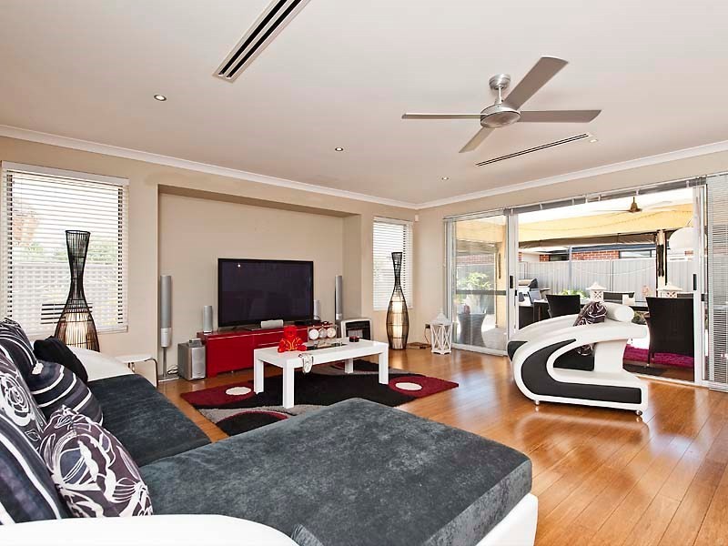 12 Satine Turn, Aveley WA 6069