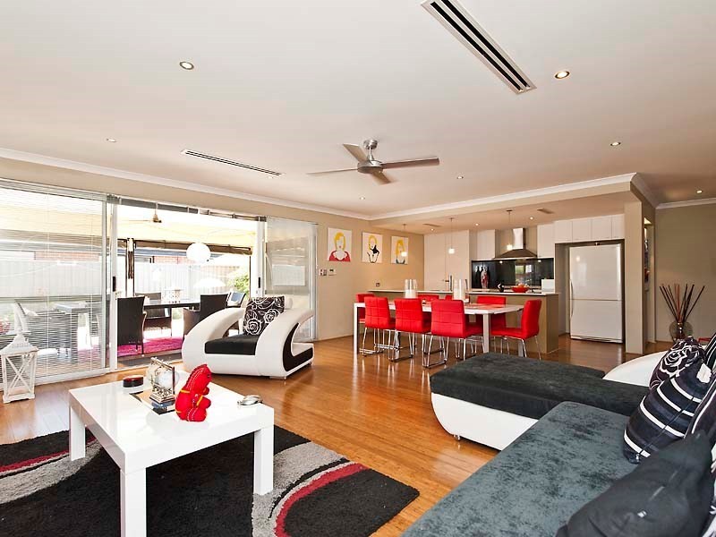 12 Satine Turn, Aveley WA 6069