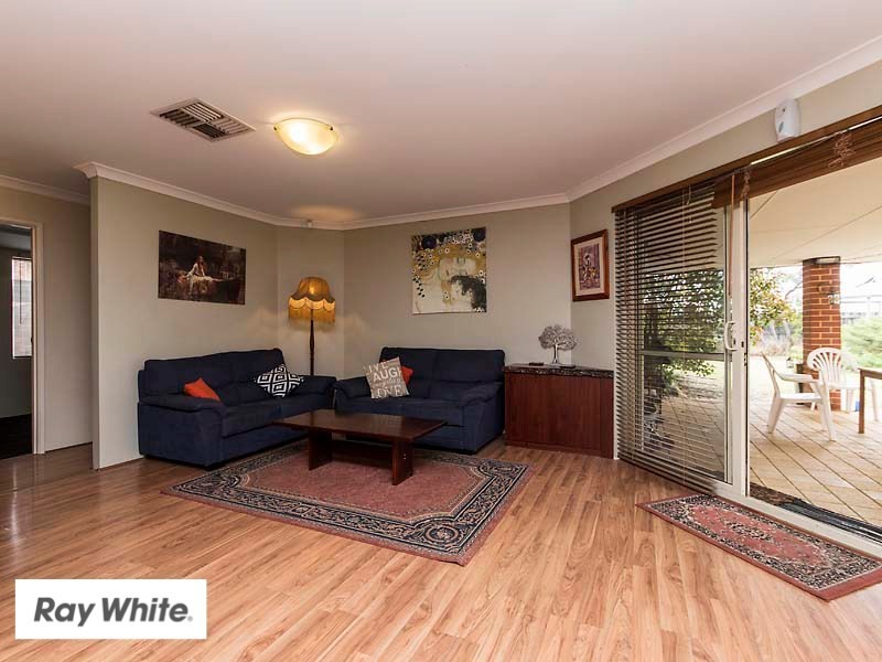 8 Granesse Drive, Ellenbrook WA 6069