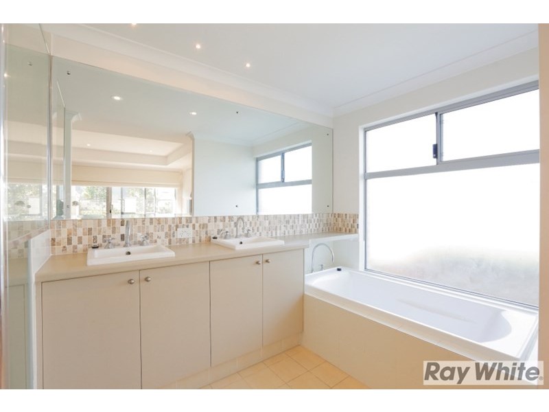 10 Delaney Road, Aveley WA 6069