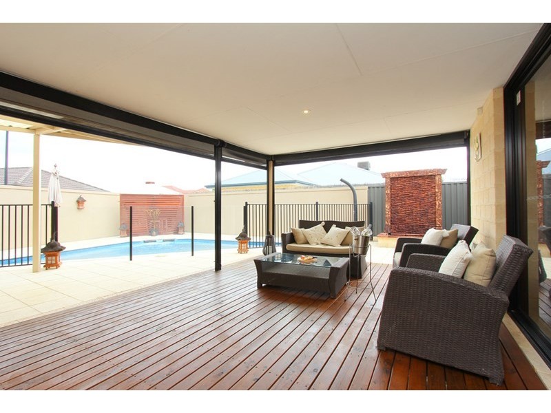 8 Anfield Crescent, Aveley WA 6069