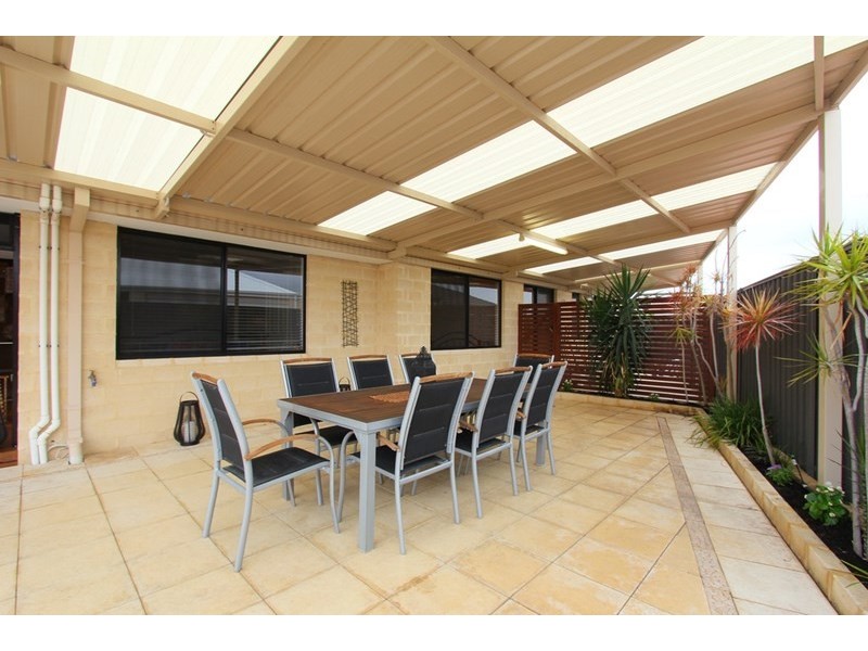 8 Anfield Crescent, Aveley WA 6069