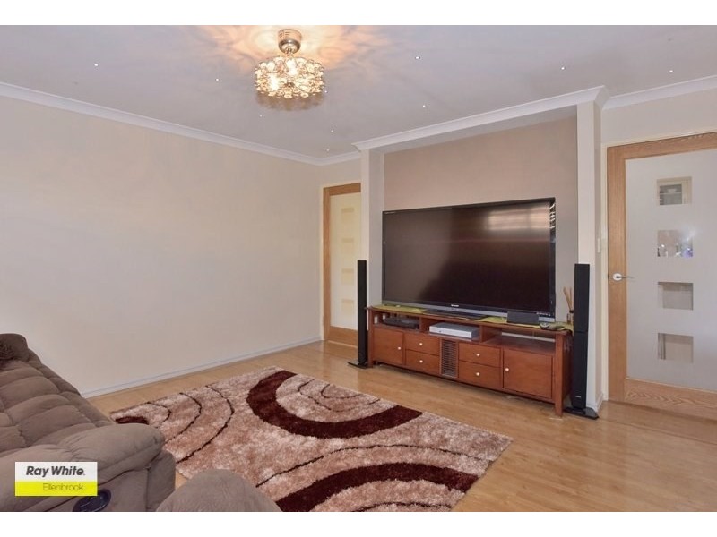 8 Anfield Crescent, Aveley WA 6069