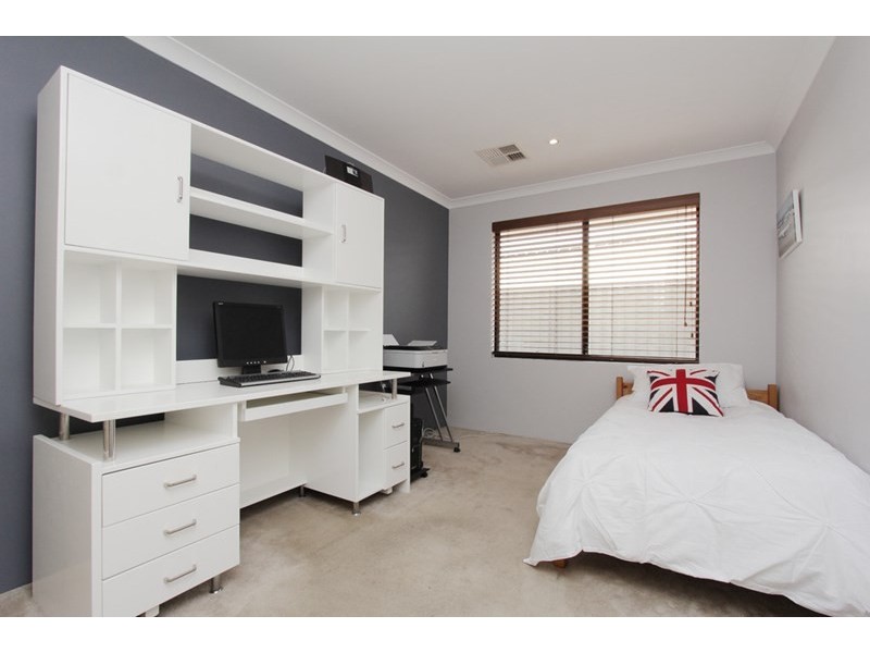 8 Anfield Crescent, Aveley WA 6069