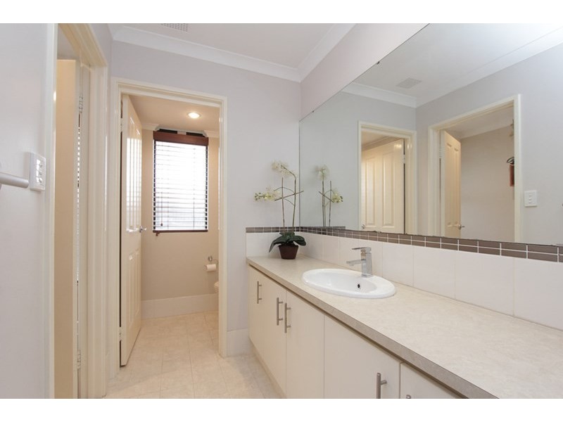 8 Anfield Crescent, Aveley WA 6069