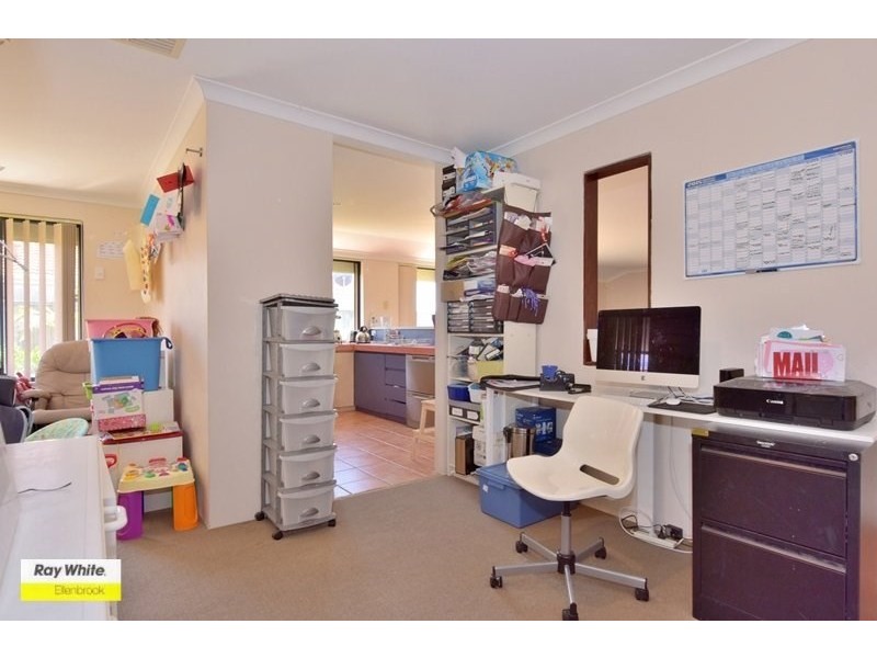 2 Vaucluse Crescent, Ellenbrook WA 6069