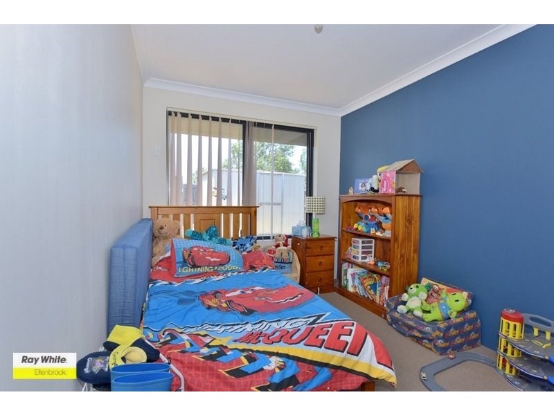 2 Vaucluse Crescent, Ellenbrook WA 6069