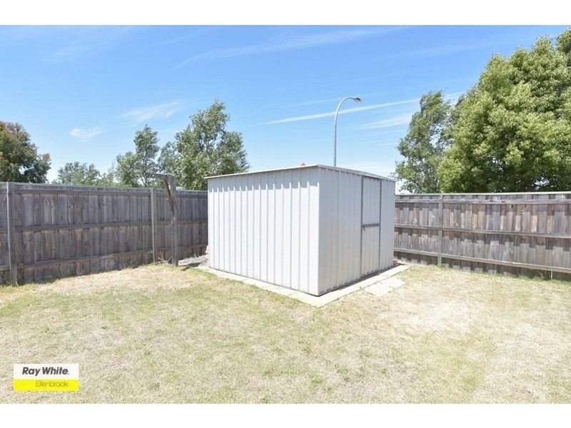 2 Vaucluse Crescent, Ellenbrook WA 6069