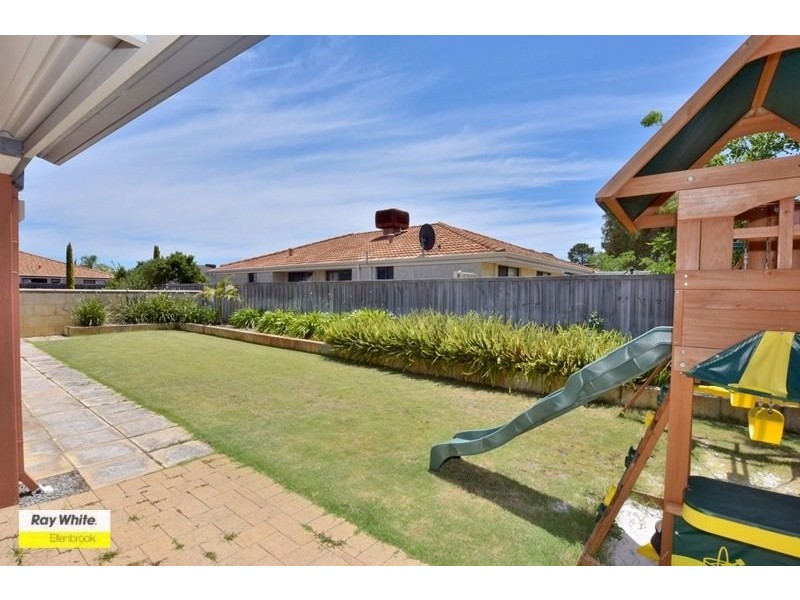 2 Vaucluse Crescent, Ellenbrook WA 6069