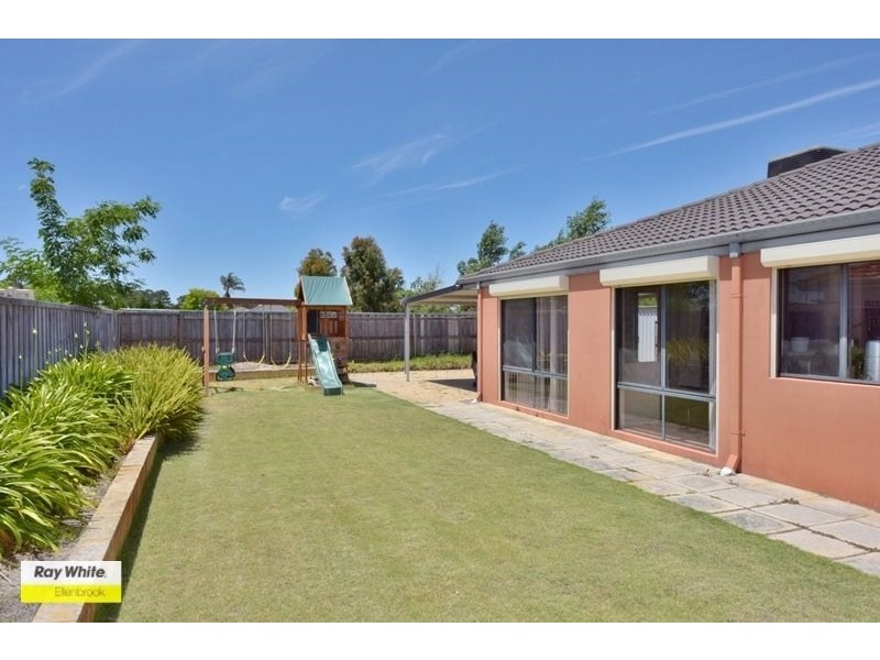 2 Vaucluse Crescent, Ellenbrook WA 6069