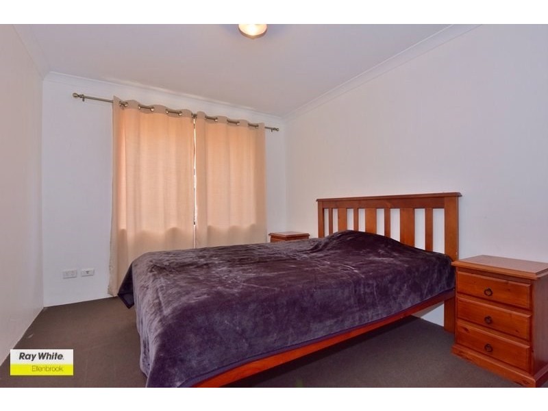 6 Redstone Trail, Ellenbrook WA 6069