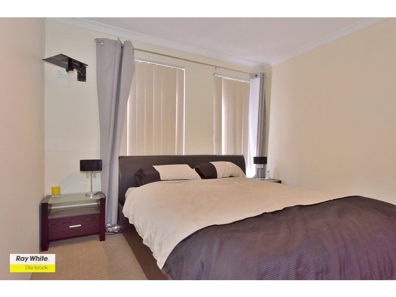 25 St Tropez Vista, Ellenbrook WA 6069