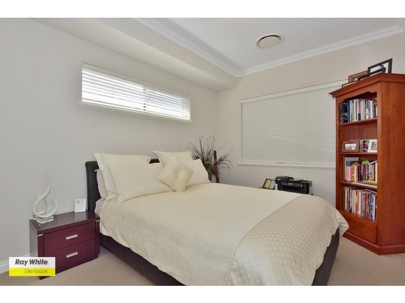 12 Lago Prom, Aveley WA 6069