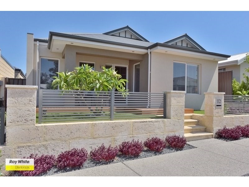 12 Lago Prom, Aveley WA 6069