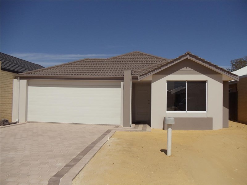 8 Banbury Way, Aveley WA 6069