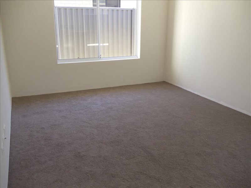 8 Banbury Way, Aveley WA 6069