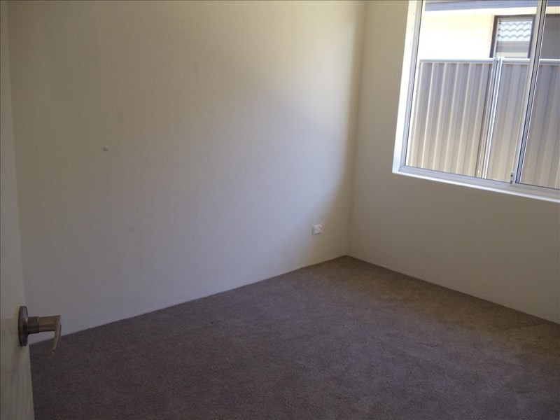 8 Banbury Way, Aveley WA 6069