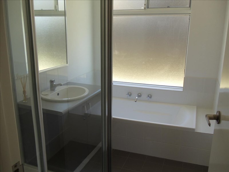 8 Banbury Way, Aveley WA 6069