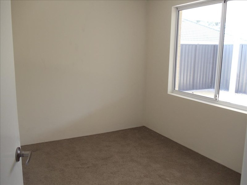 8 Banbury Way, Aveley WA 6069