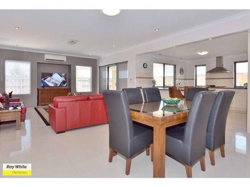 22 Evesham Drive, Ellenbrook WA 6069