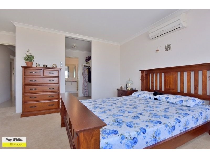 22 Evesham Drive, Ellenbrook WA 6069