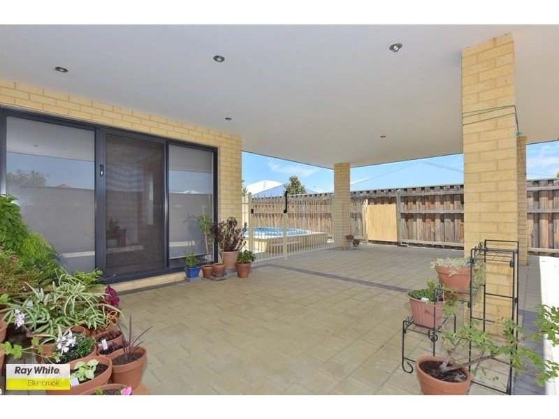 22 Evesham Drive, Ellenbrook WA 6069