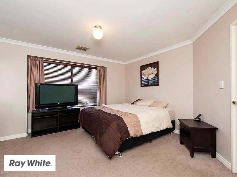 28 Farmaner Parkway, Ellenbrook WA 6069