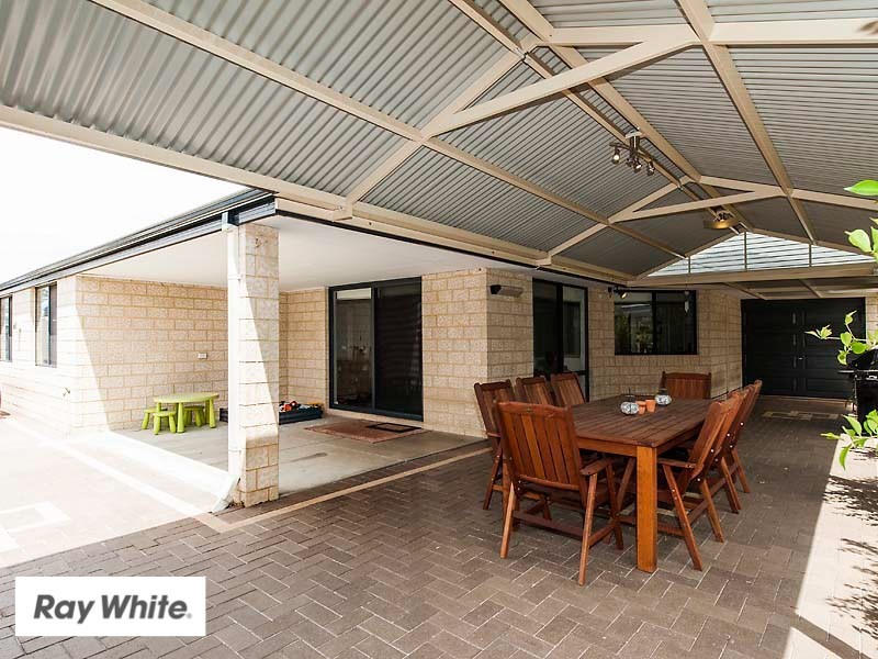 28 Farmaner Parkway, Ellenbrook WA 6069