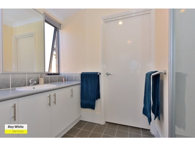 6 Newland Road, Ellenbrook WA 6069