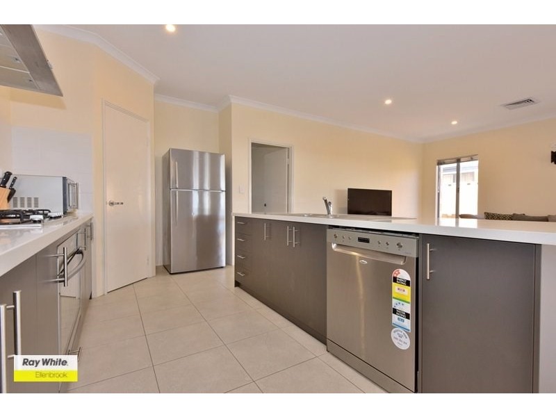6 Newland Road, Ellenbrook WA 6069