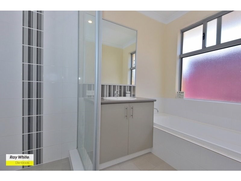 6 Newland Road, Ellenbrook WA 6069