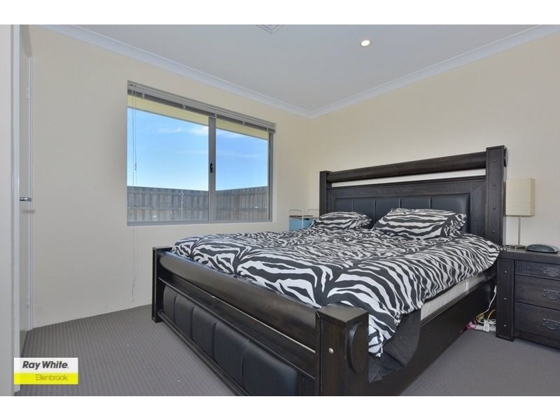 6 Newland Road, Ellenbrook WA 6069