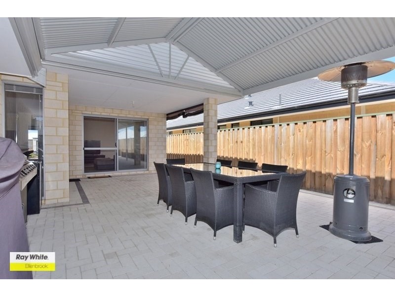 6 Newland Road, Ellenbrook WA 6069