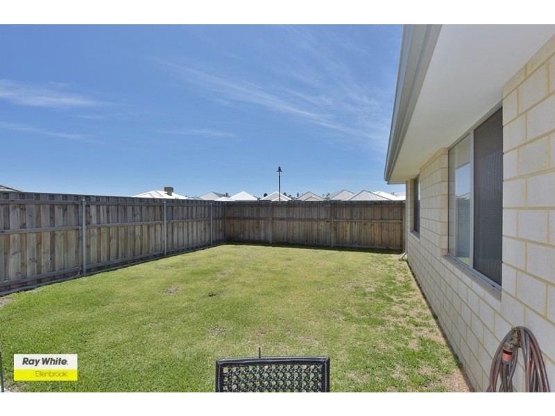 6 Newland Road, Ellenbrook WA 6069
