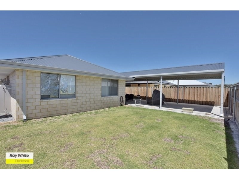 6 Newland Road, Ellenbrook WA 6069