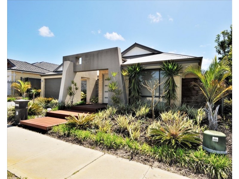 21 Dulegal Way, Aveley WA 6069