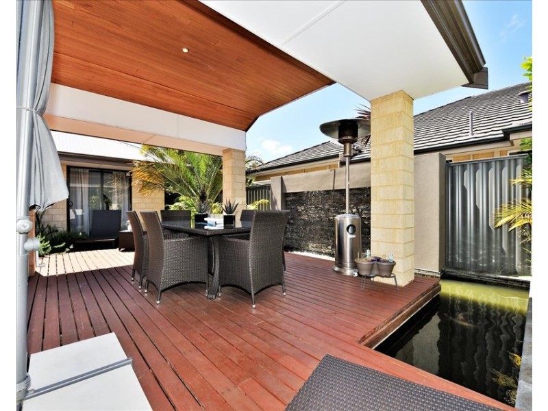 21 Dulegal Way, Aveley WA 6069